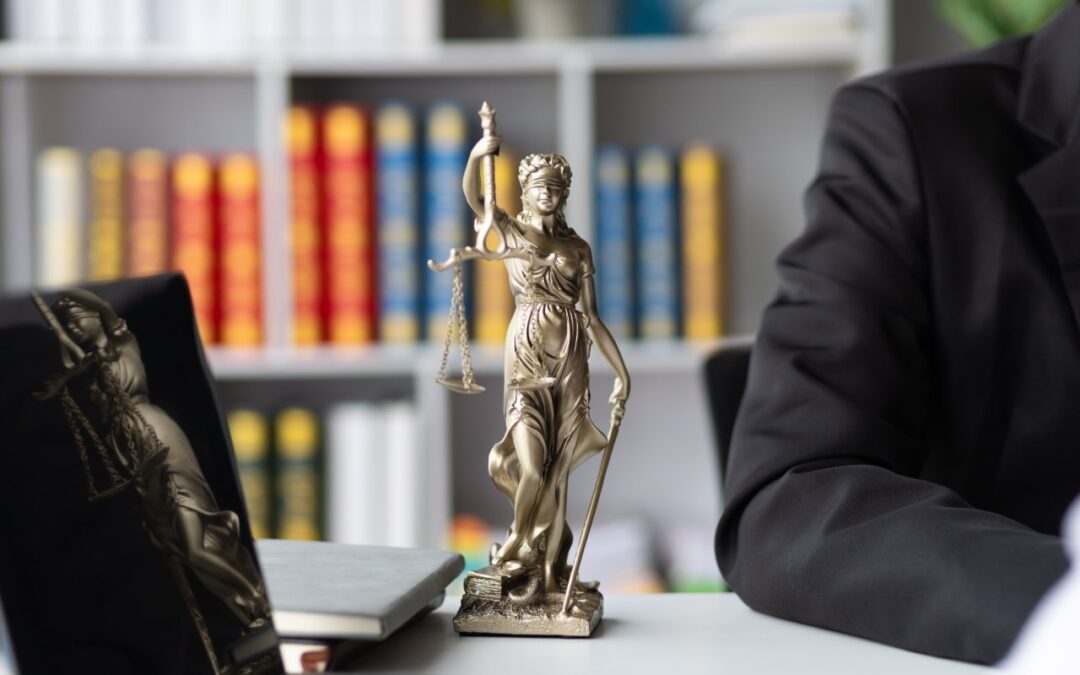 Obsługa prawna spółek – jakie korzyści płyną z zatrudnienia kancelarii prawniczej?