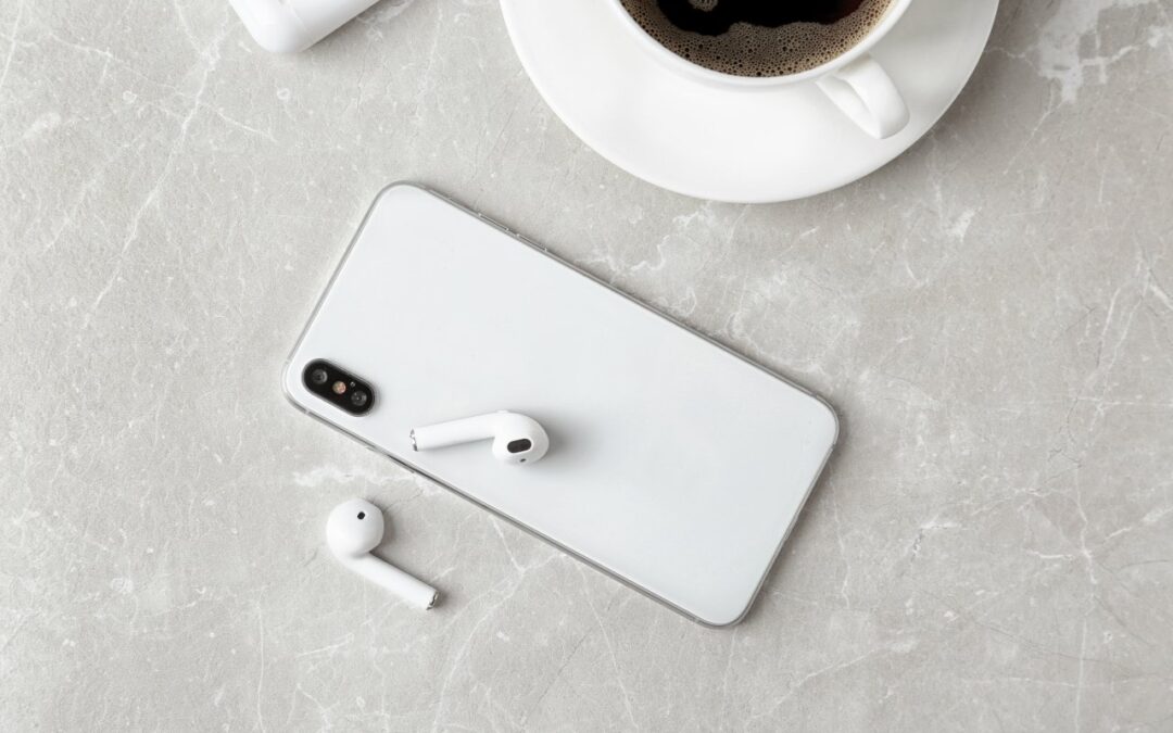 Składany smartfon czy klasyczny telefon – który format lepiej odpowiada codziennym potrzebom?